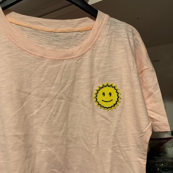 Smiley sunshine crop top one size Light pink NWOT - Picture 7 of 7